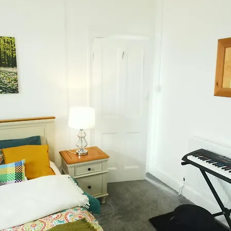 Service Accommodation 2 Bed Room Apartment In Newport South Wales Near Celtic Manor Icc Wales Exterior photo