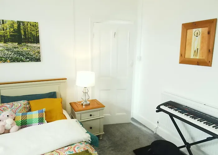 Service Accommodation 2 Bed Room Apartment In Newport South Wales Near Celtic Manor Icc Wales