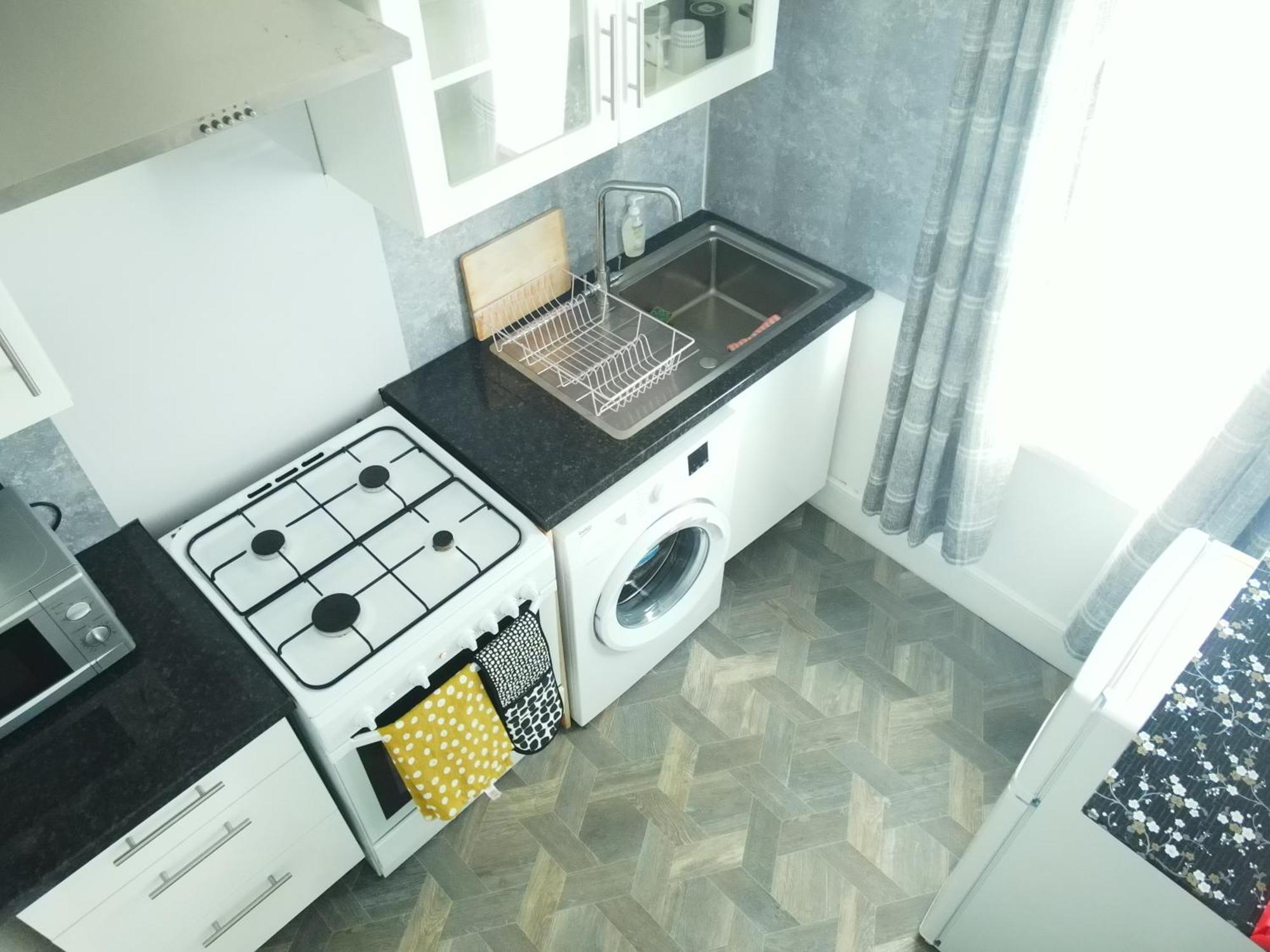 Service 2 Bed In South Wales Near Celtic Manor Icc Wales Newport (Gwent)