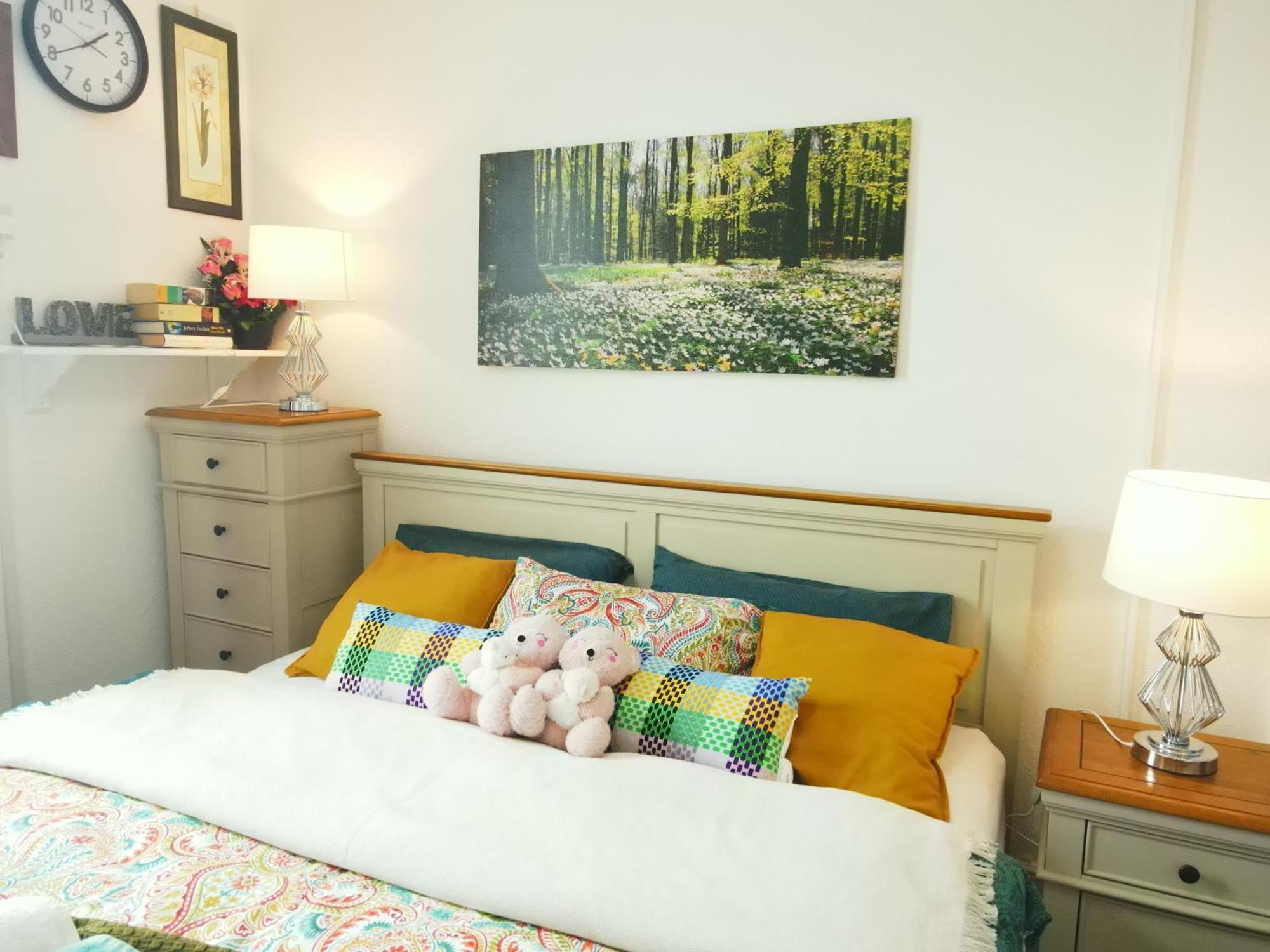 Service 2 Bed In South Wales Near Celtic Manor Icc Wales Apartment