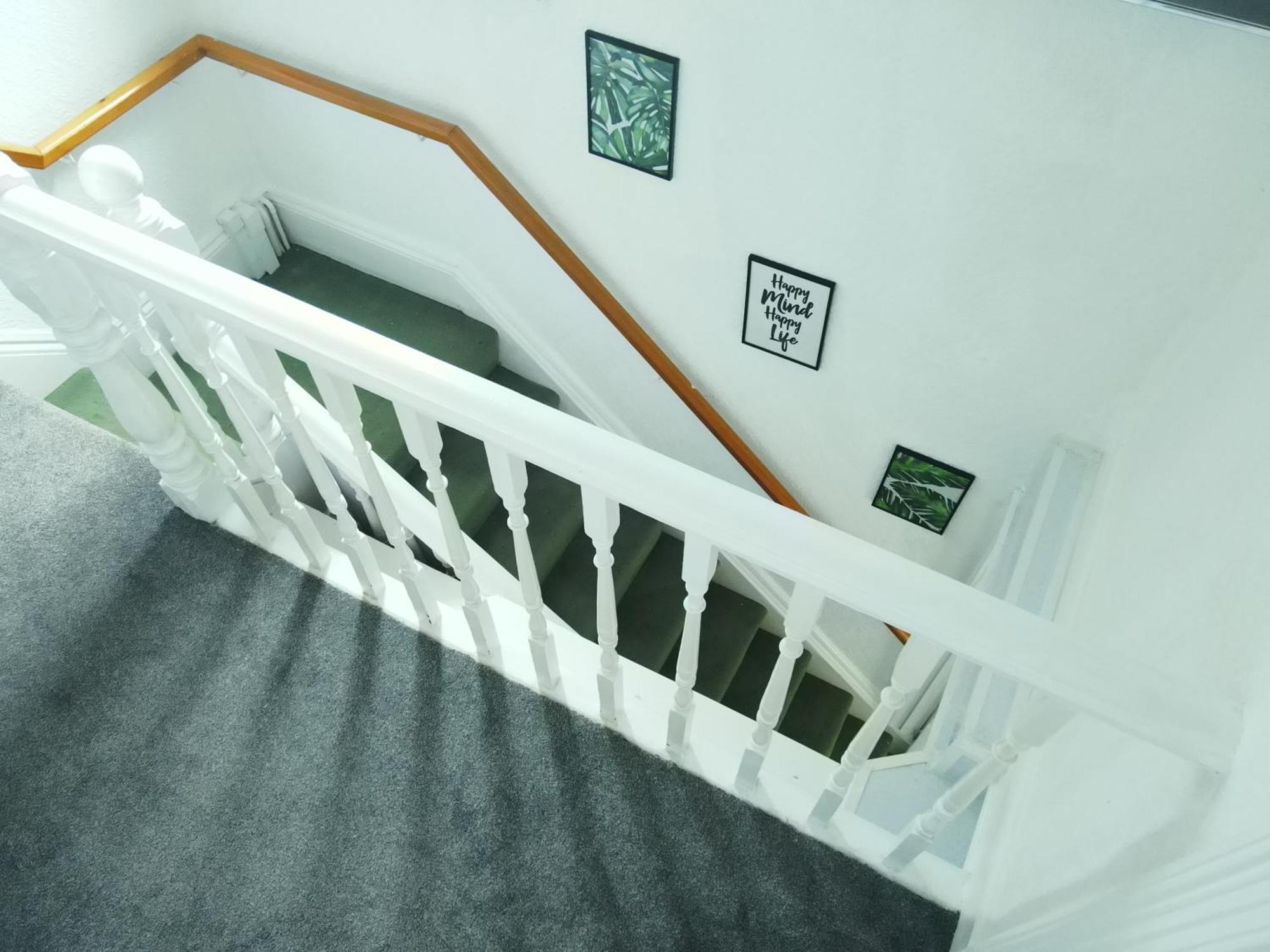Service 2 Bed In South Wales Near Celtic Manor Icc Wales *
