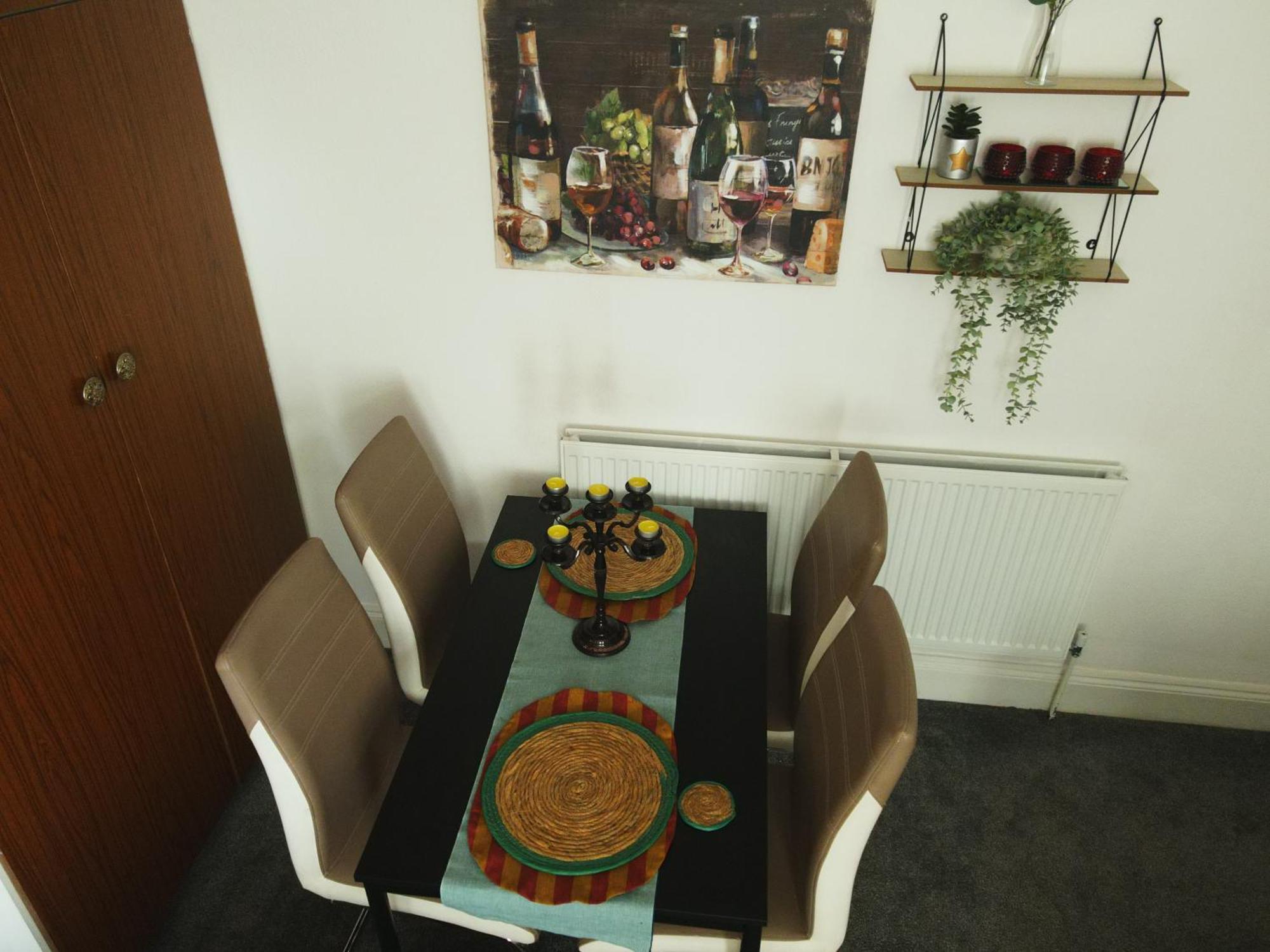 Service 2 Bed In South Wales Near Celtic Manor Icc Wales Apartment *