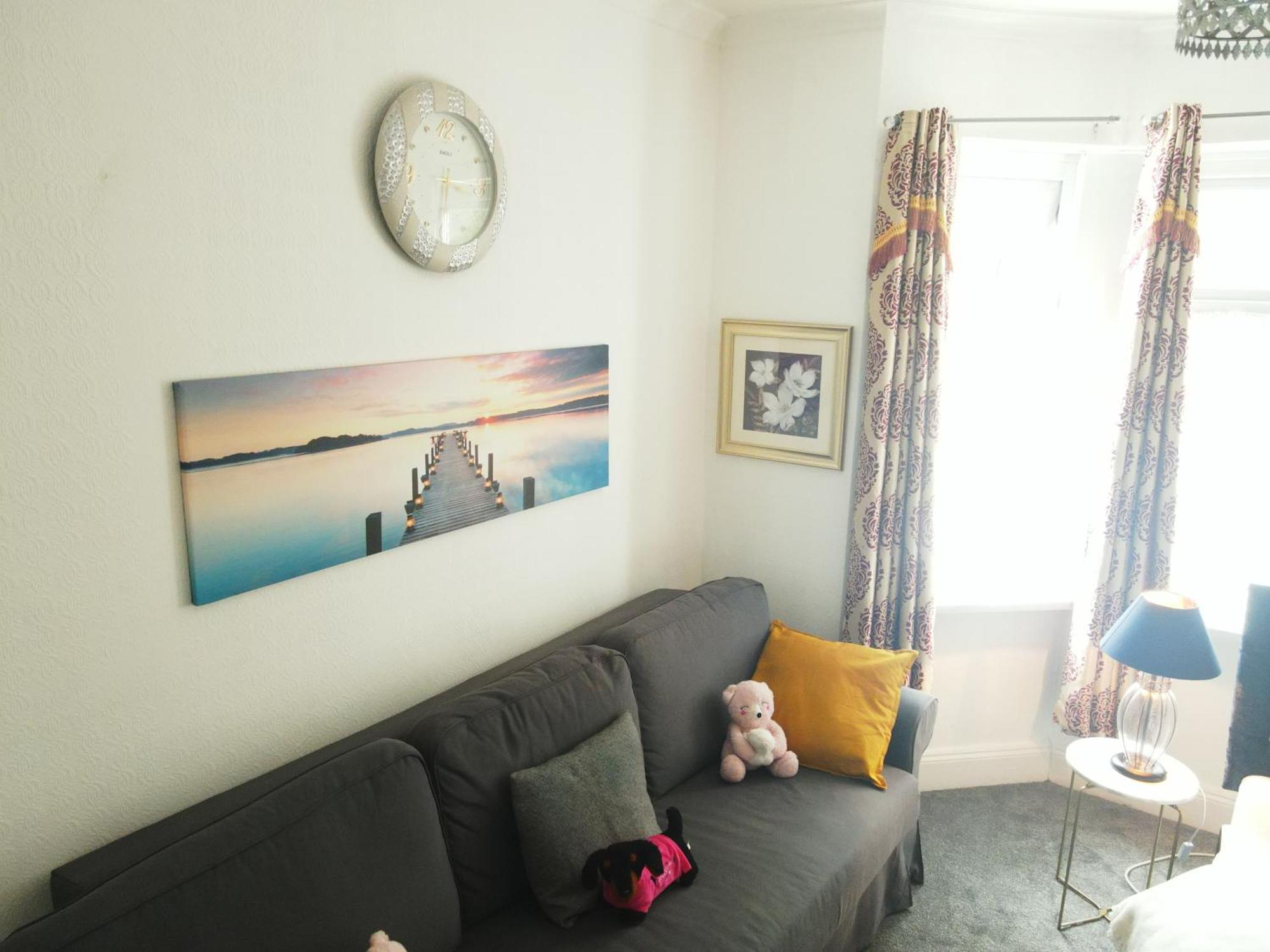 Service 2 Bed In South Wales Near Celtic Manor Icc Wales * Newport (Gwent)